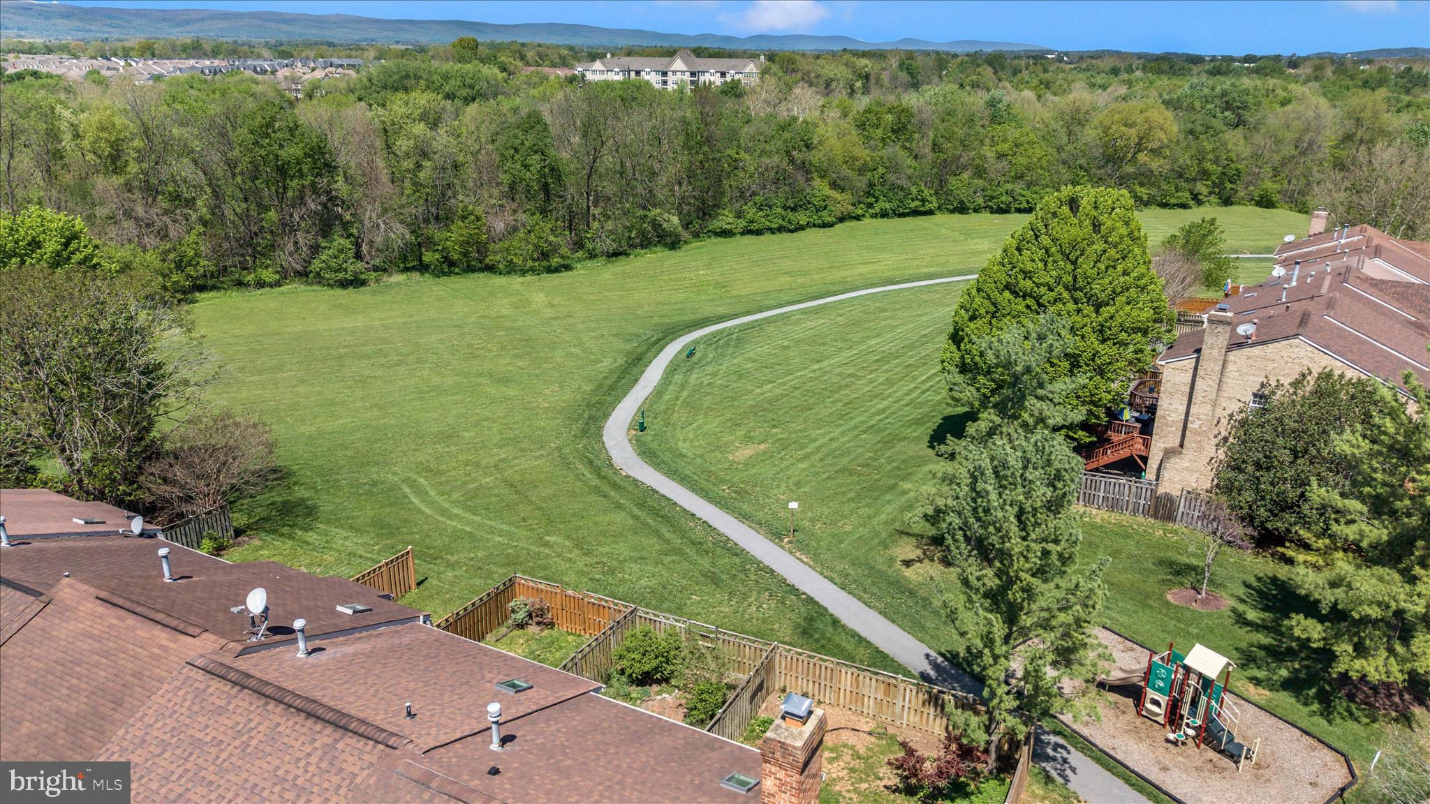 WATERSIDE - Residential