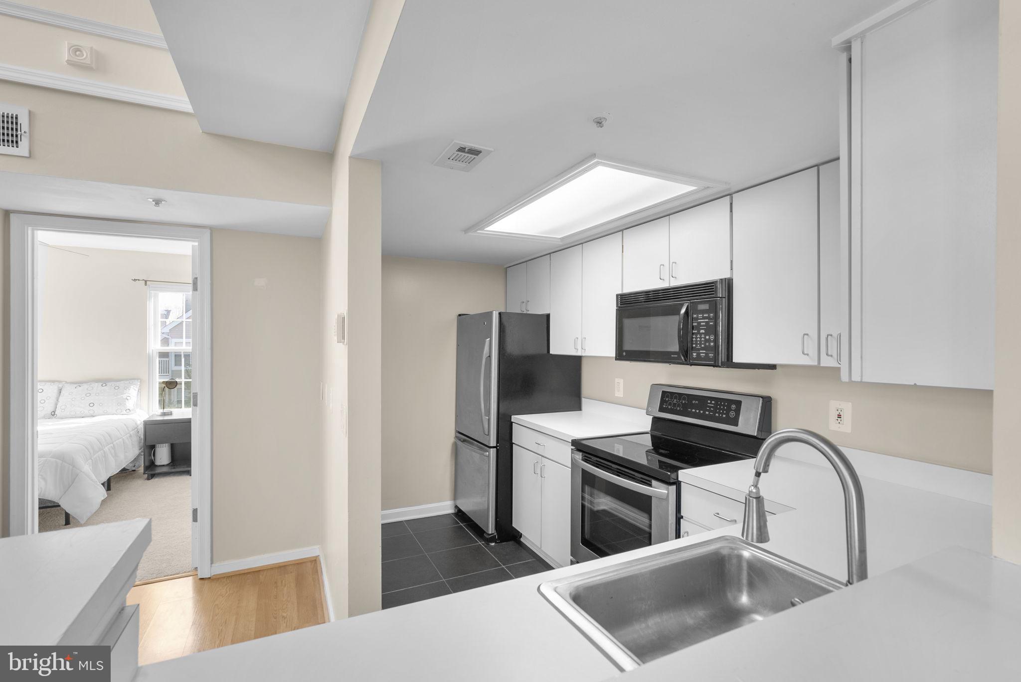 VISTAS AT WASHINGTONIAN WOODS - Residential