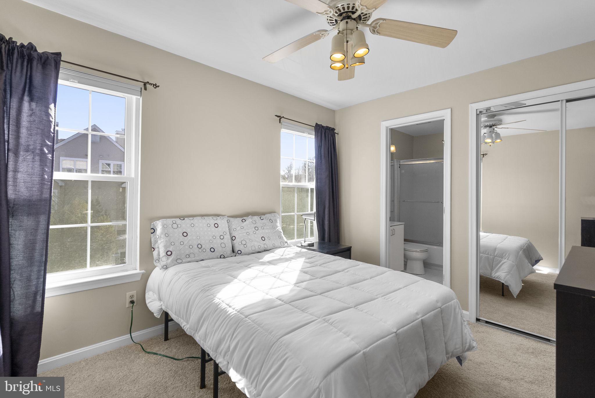 VISTAS AT WASHINGTONIAN WOODS - Residential