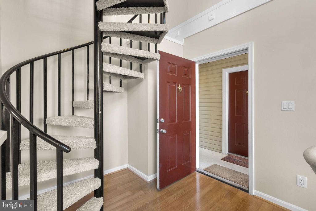 Photo of 909 Hillside Lake Terrace #508, GAITHERSBURG, MD 20878 (MLS # MDMC2214812)