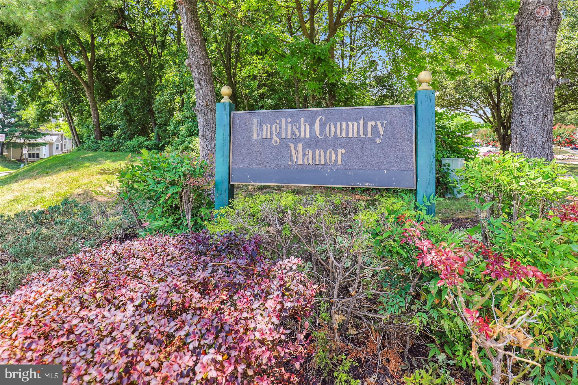 ENGLISH COUNTRY MANOR - Residential