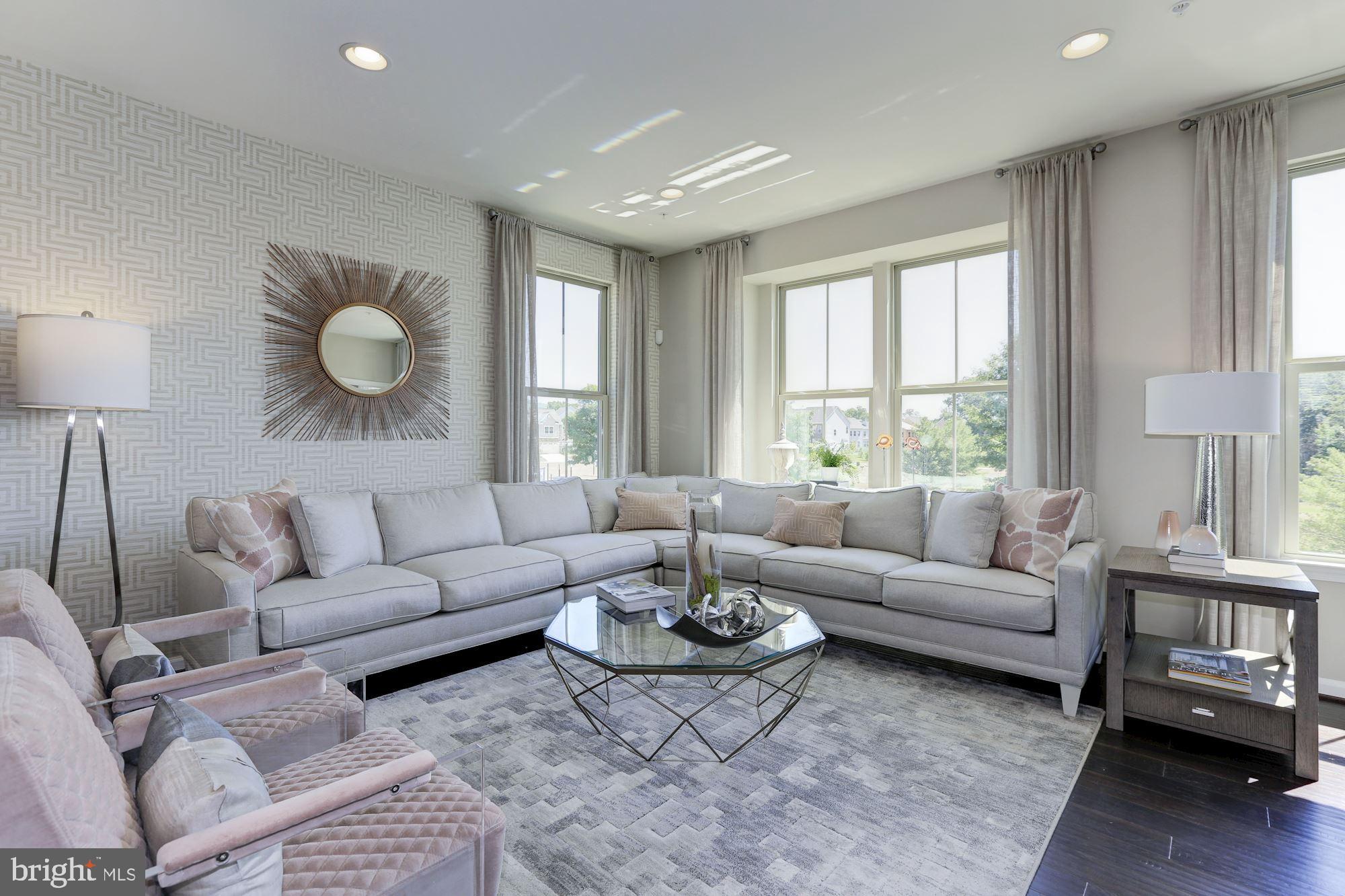 WESTCHESTER SQUARE - Residential