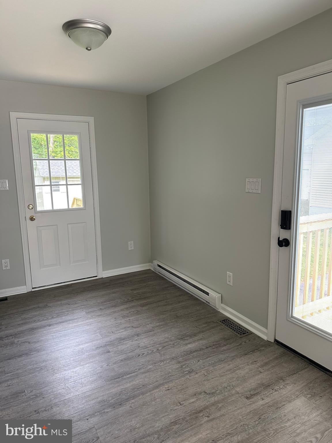 BAYVIEW ESTATES - Residential Lease