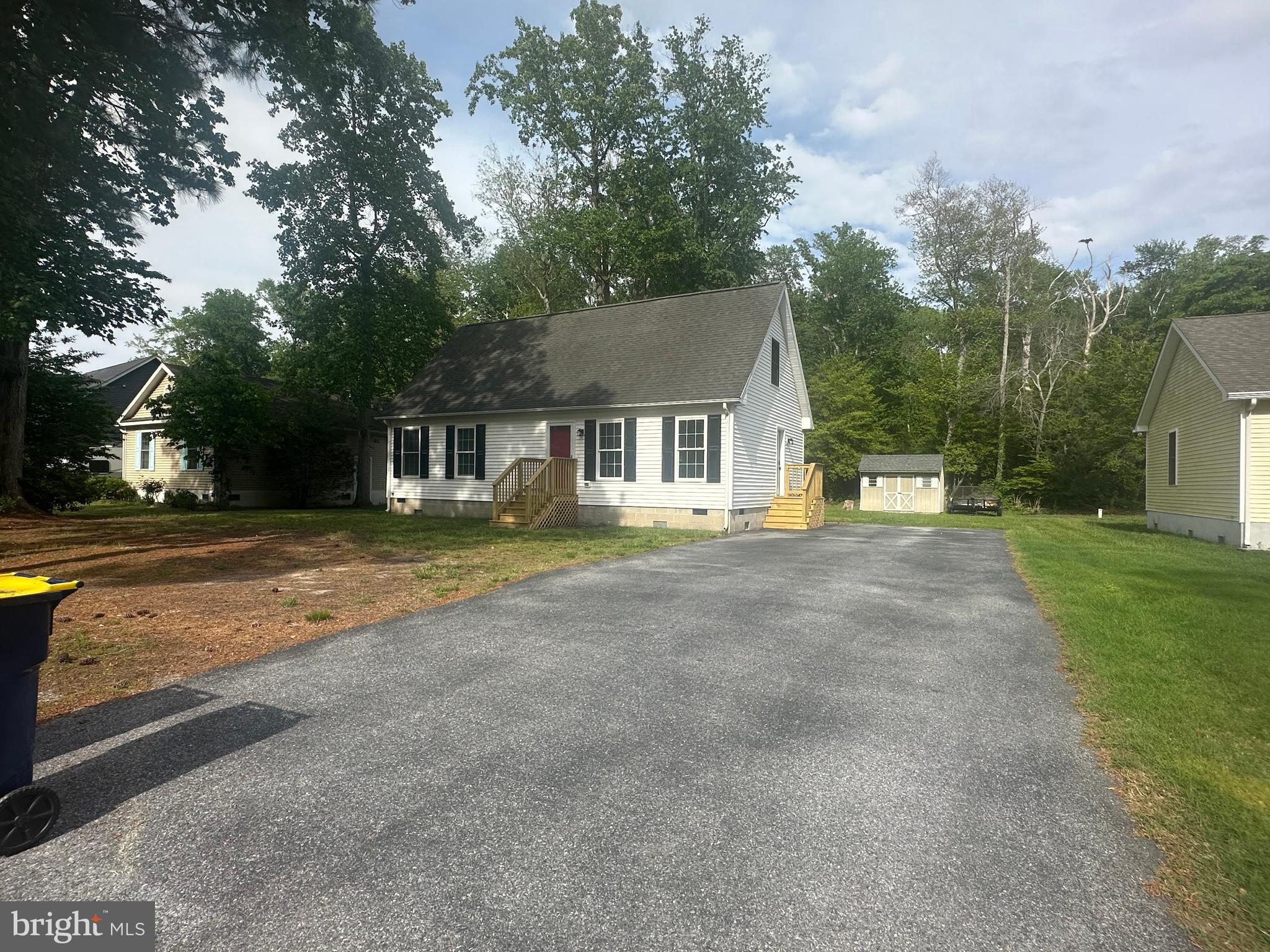 BAYVIEW ESTATES - Residential Lease