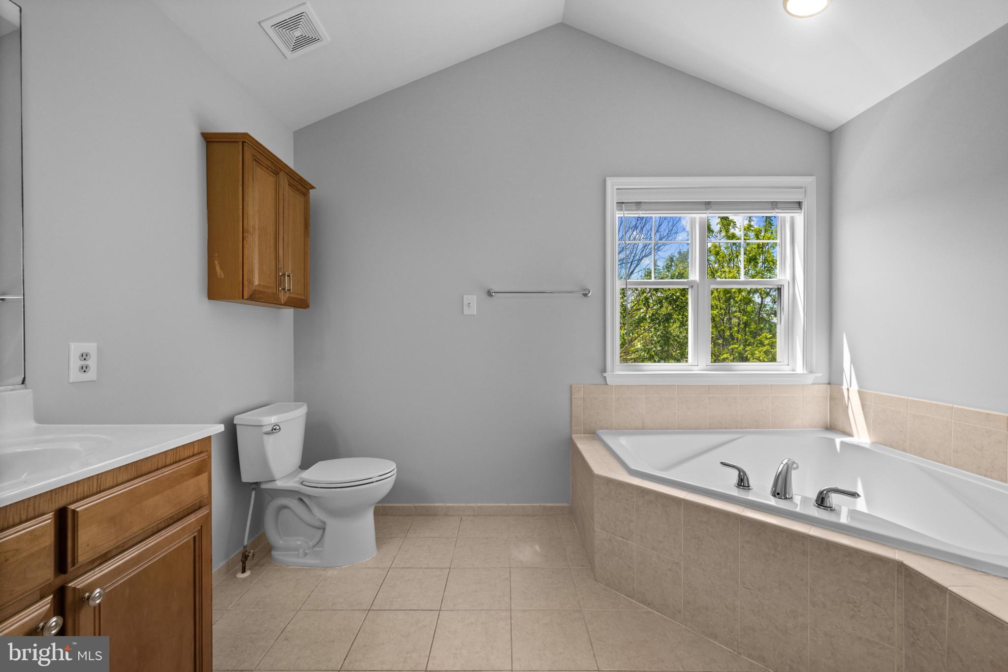 WAVERLY WOODS - Residential