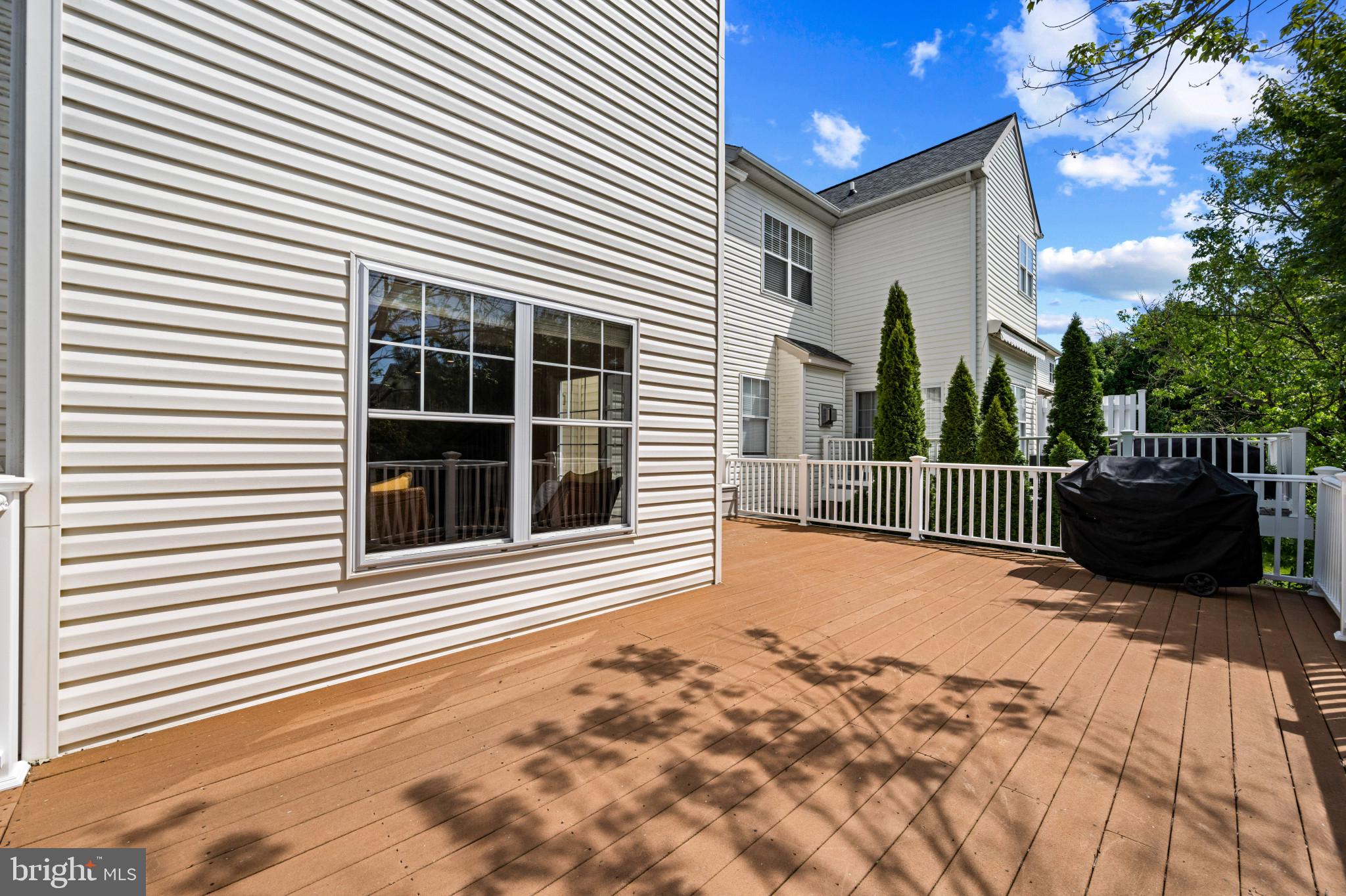 WAVERLY WOODS - Residential