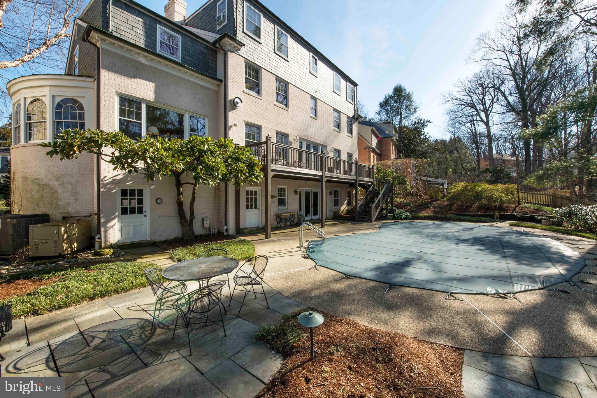 FARMINGTON - Residential