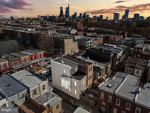 Townhouse For Sale - 930 N 30th Street<br/> PHILADELPHIA, PA 19130