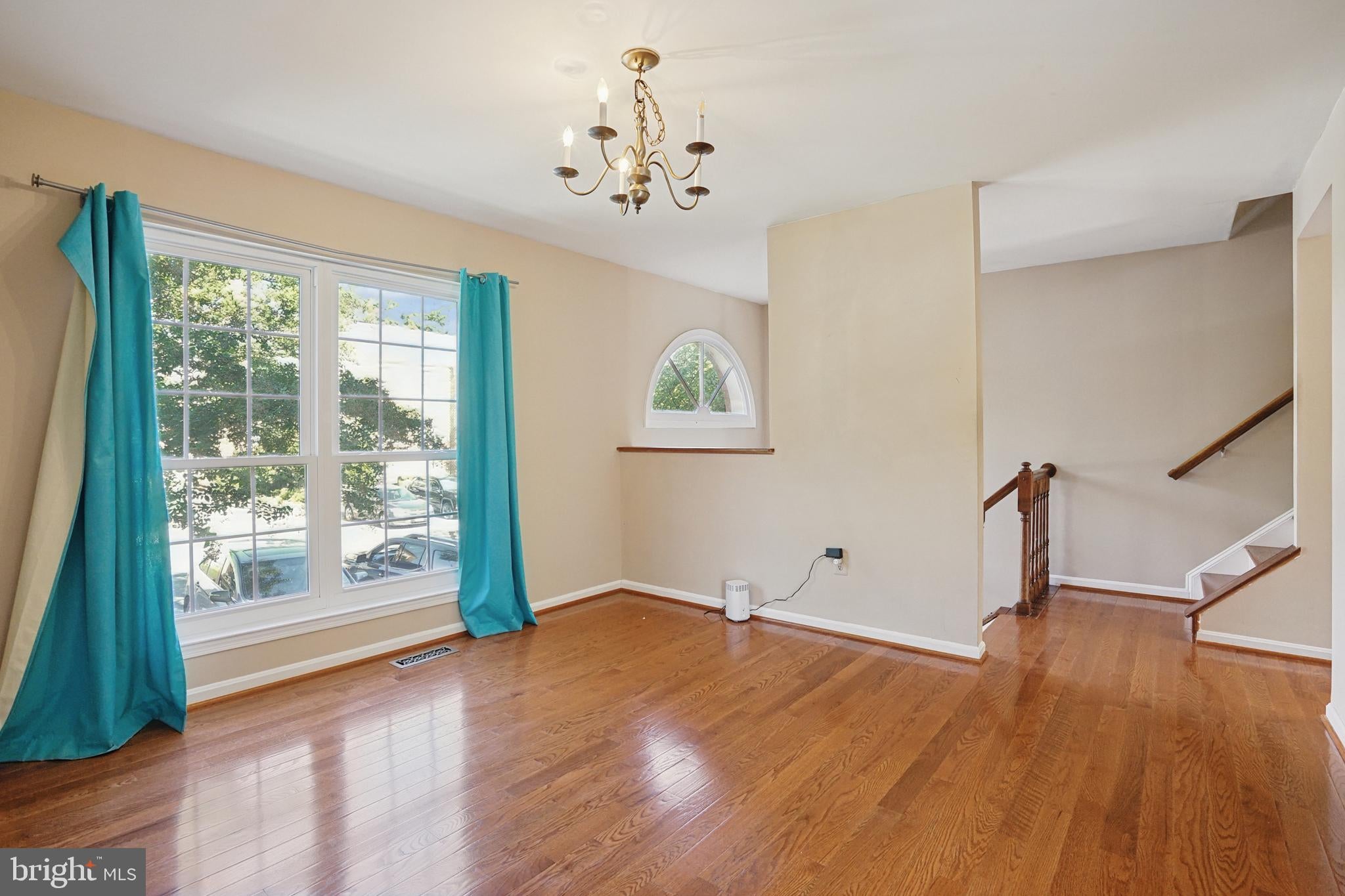 5213 LEEWARD LANE