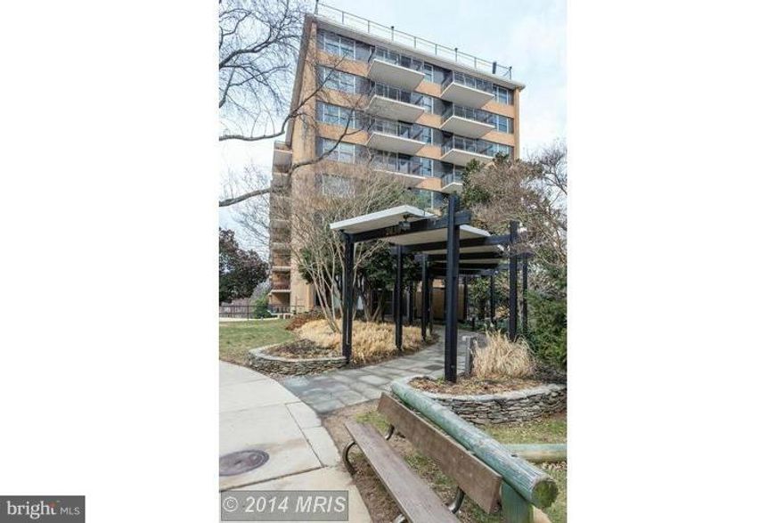 Available Aug 1st.Great location!Near Clarendon & just blocks to Courthouse Metro. Large balcony. Lots of windows/light. Hardwood floor ,Granite counter top, Wonderful pool.  Building amenities offer rooftop deck & outdoor pool & picnic area! Bike/running trail.  One assigned garage parking space. Great chance to be in the heart of Arlington! No pets allowed in the building.