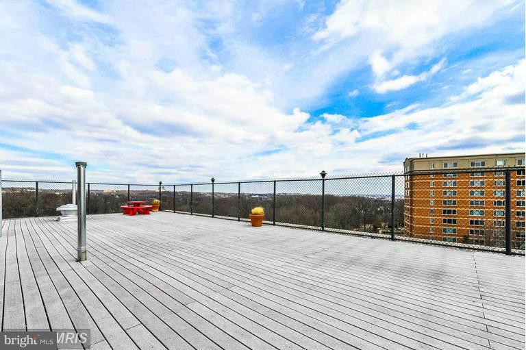 CIRCLE - Residential Lease