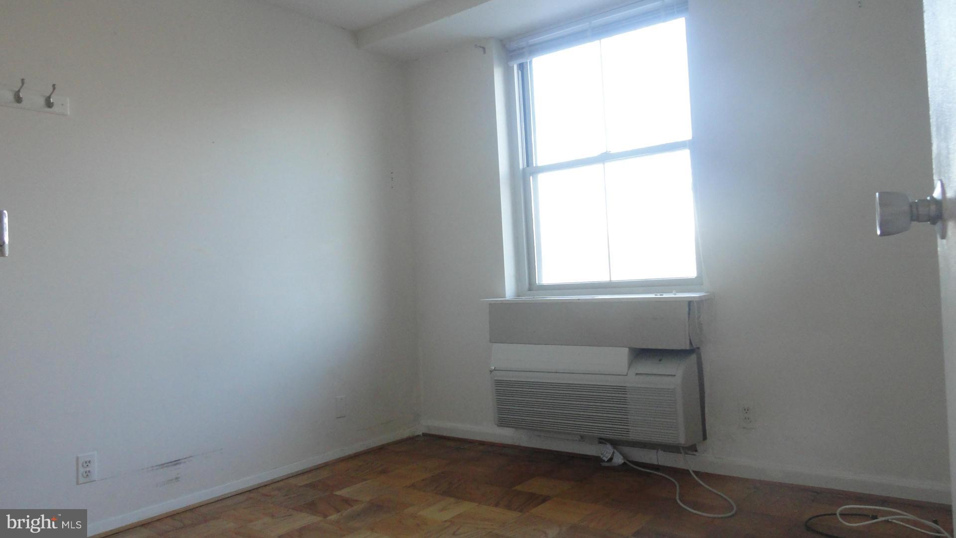 CIRCLE - Residential Lease