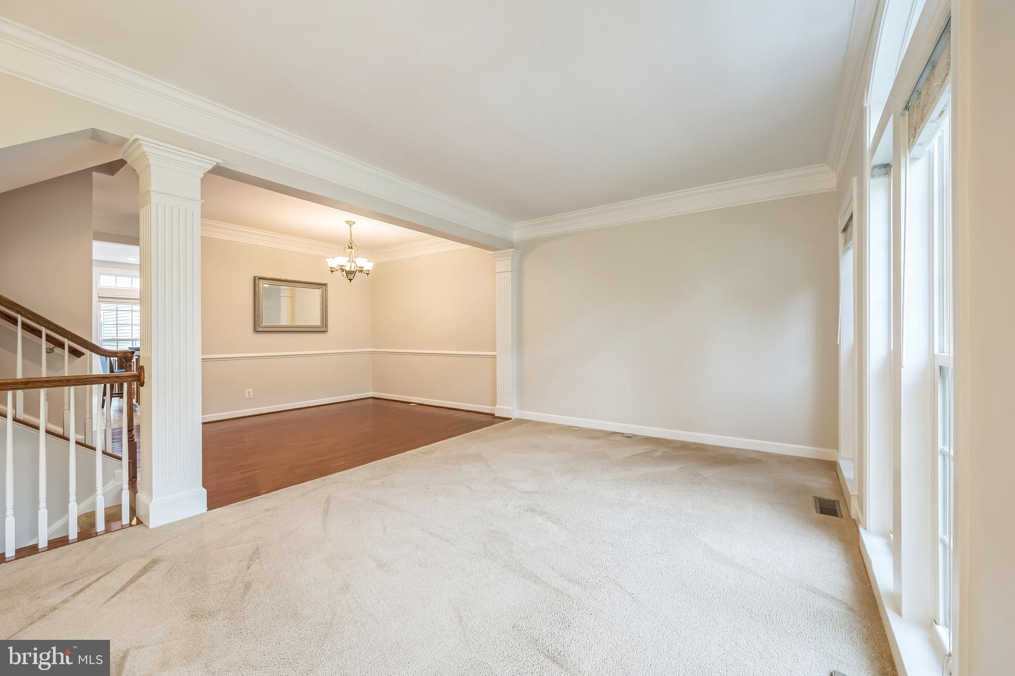 2704 SIMON LANE
