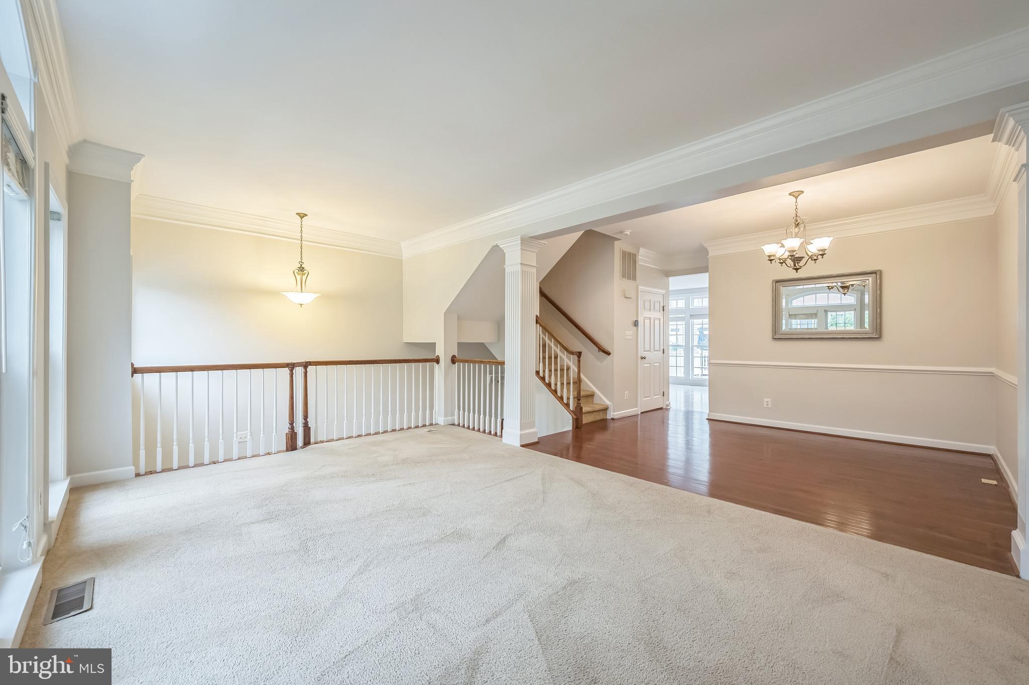 2704 SIMON LANE