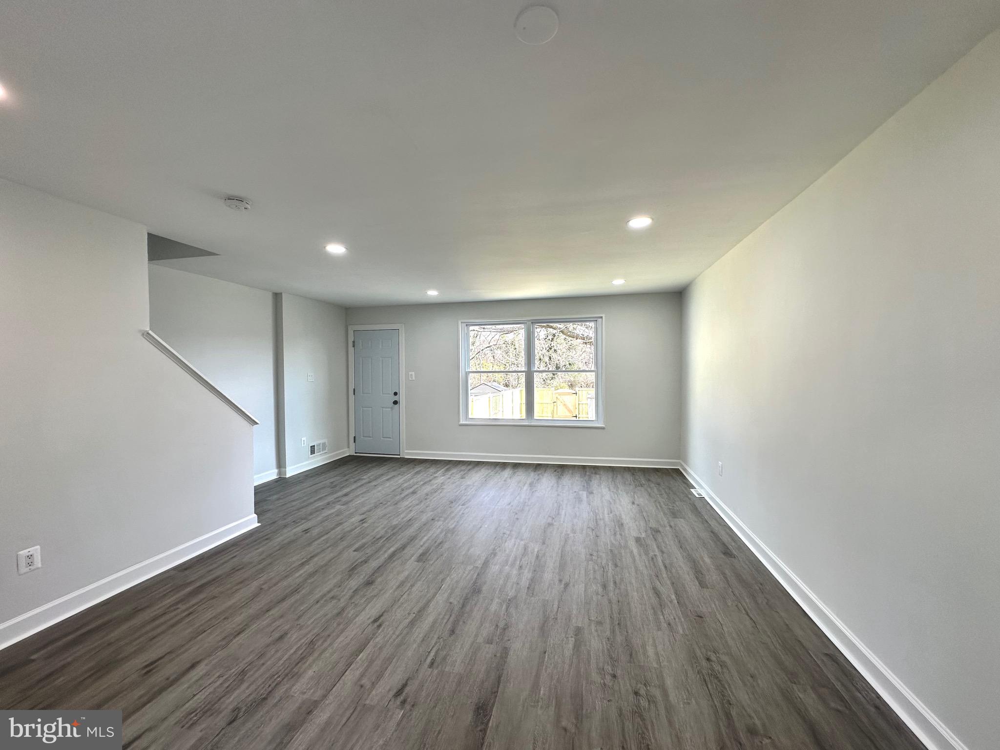 GLASSMANOR - Residential