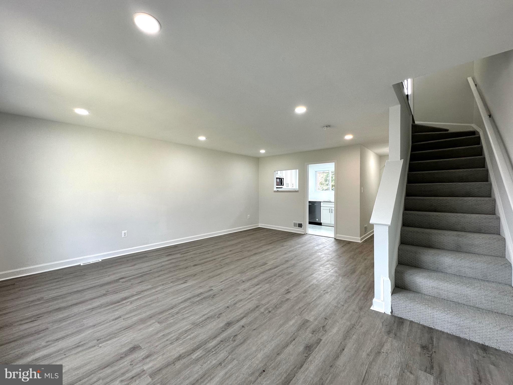 GLASSMANOR - Residential