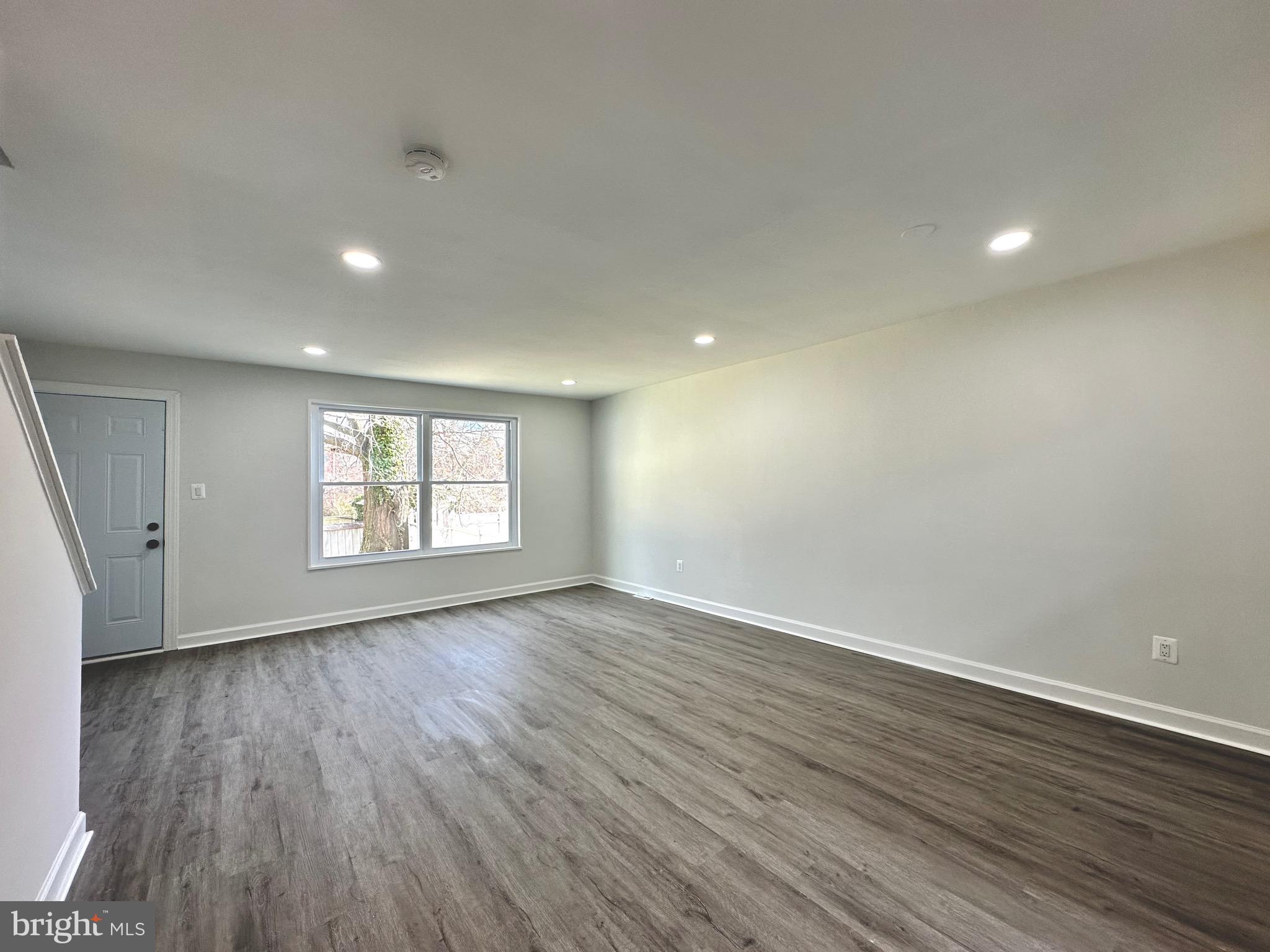 GLASSMANOR - Residential