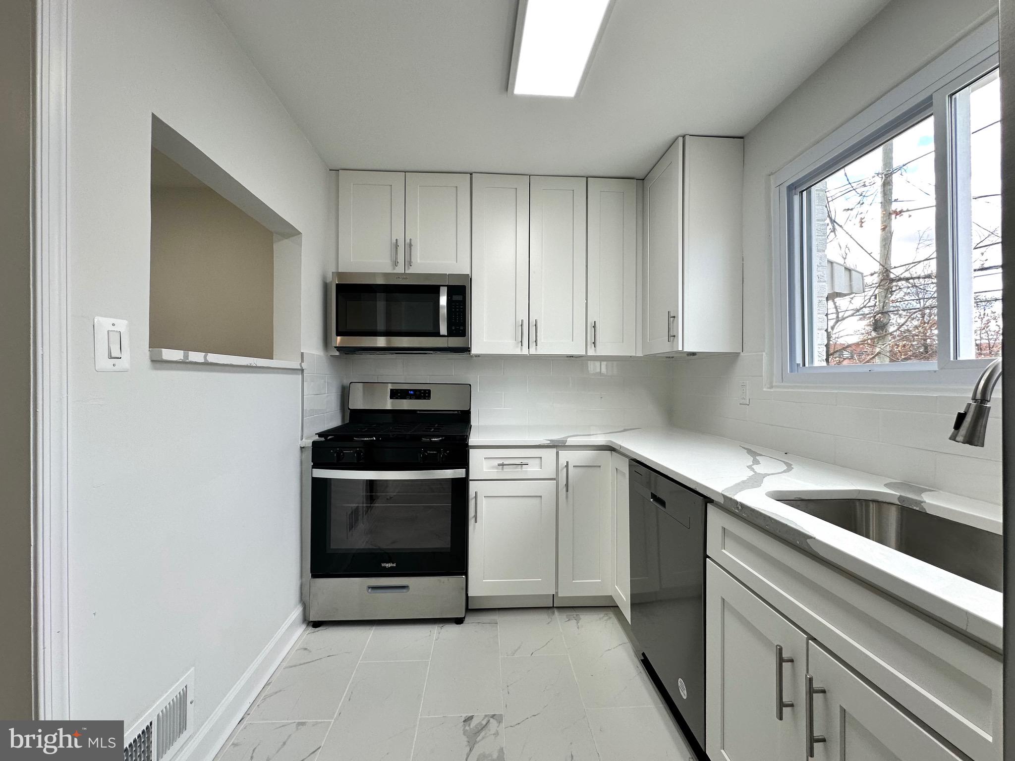 GLASSMANOR - Residential