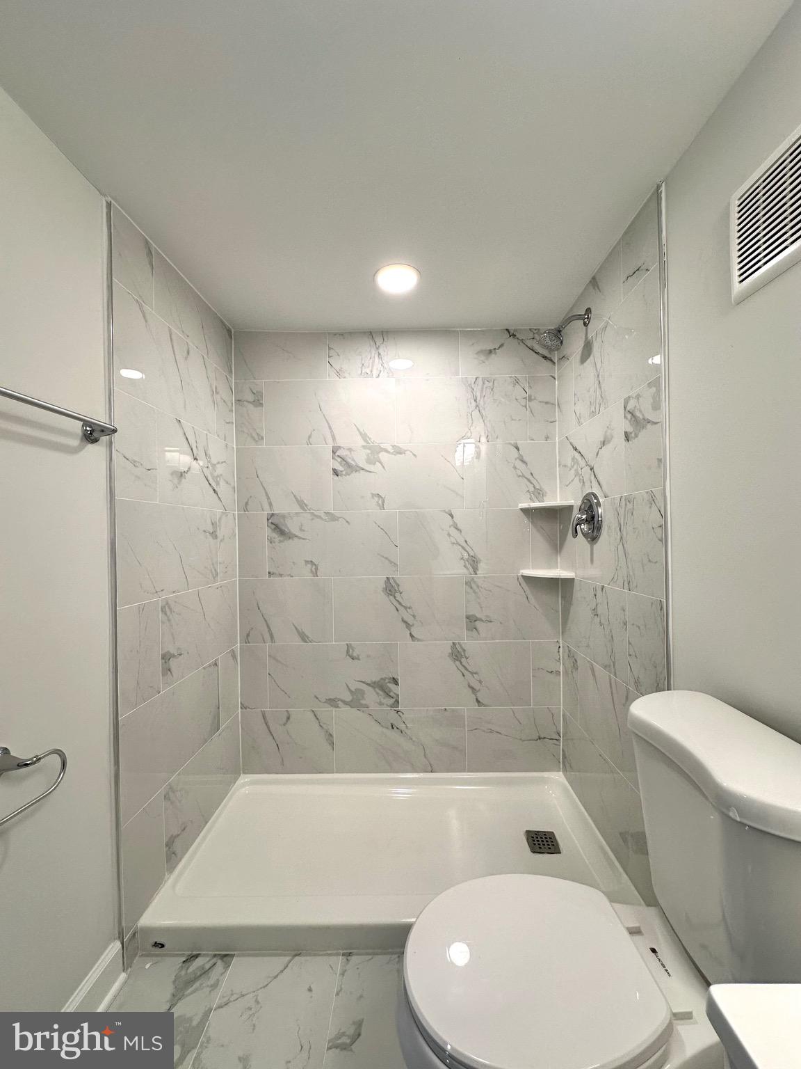 GLASSMANOR - Residential