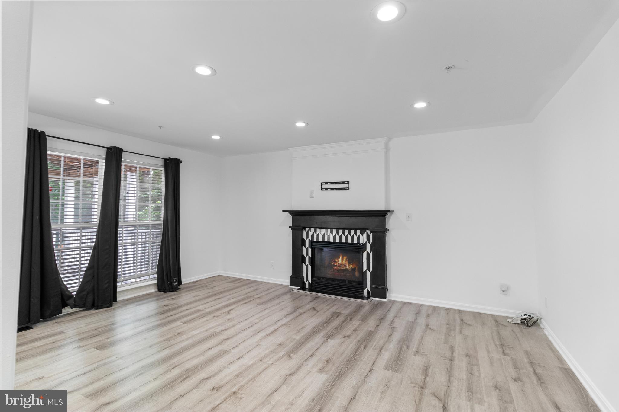 COLLINGTON ESTATES - Residential