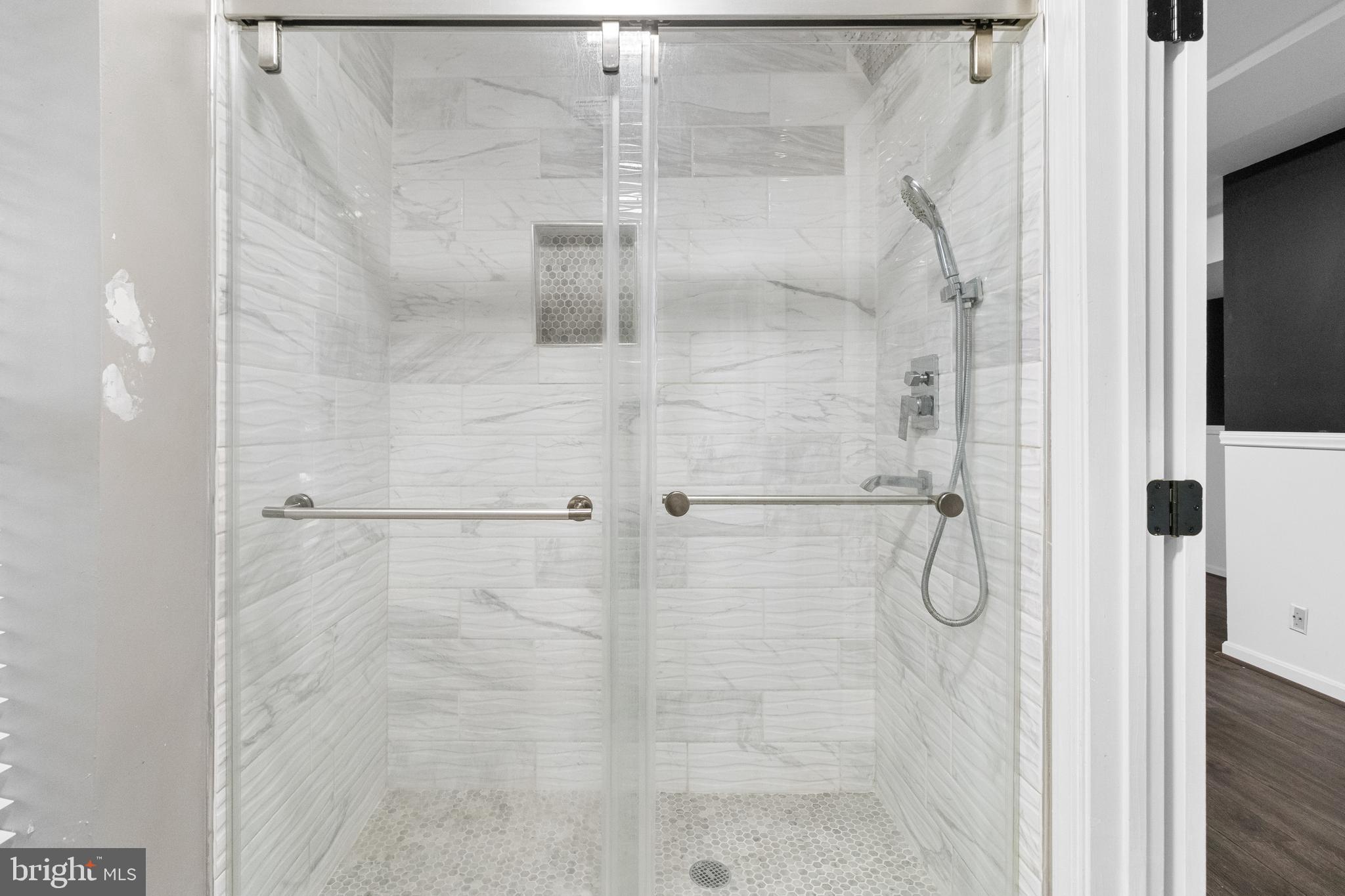 COLLINGTON ESTATES - Residential