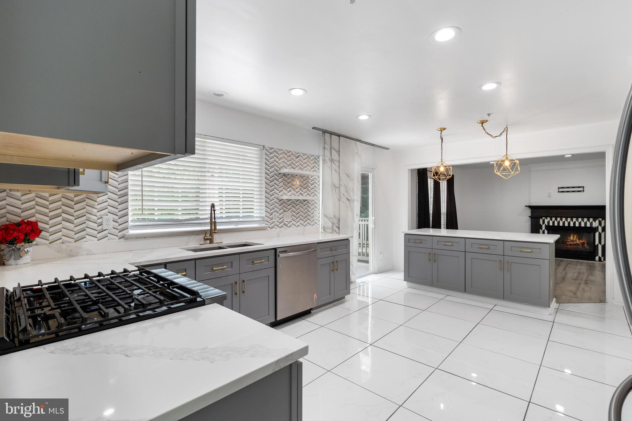 COLLINGTON ESTATES - Residential