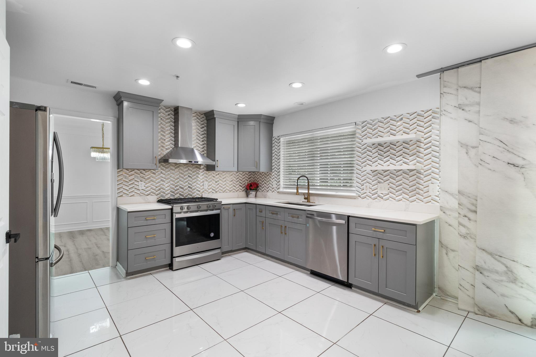 COLLINGTON ESTATES - Residential