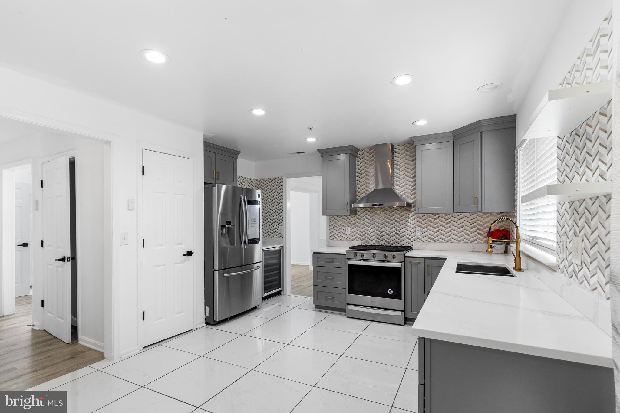 COLLINGTON ESTATES - Residential