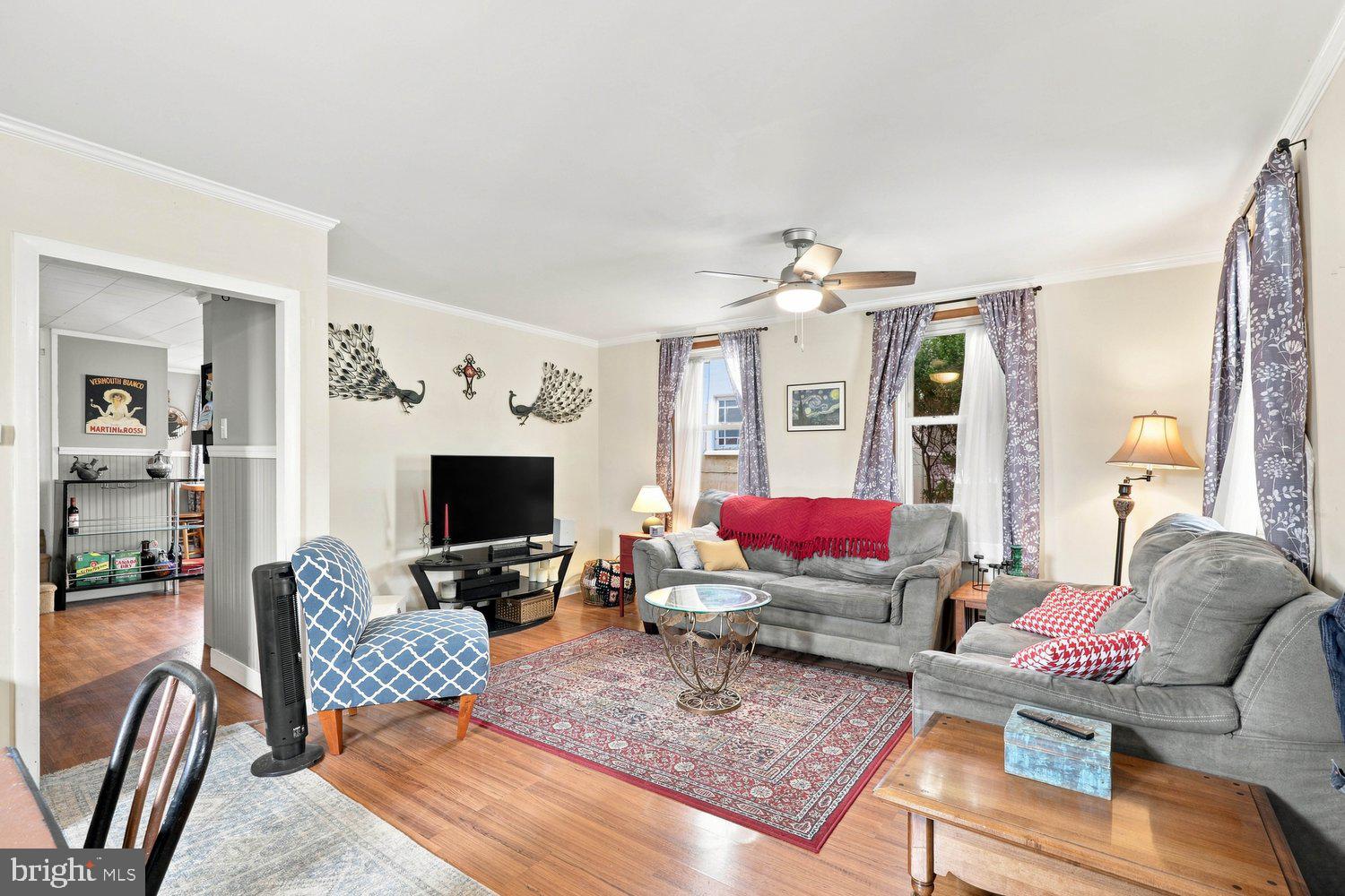 24 E CARPENTER AVENUE