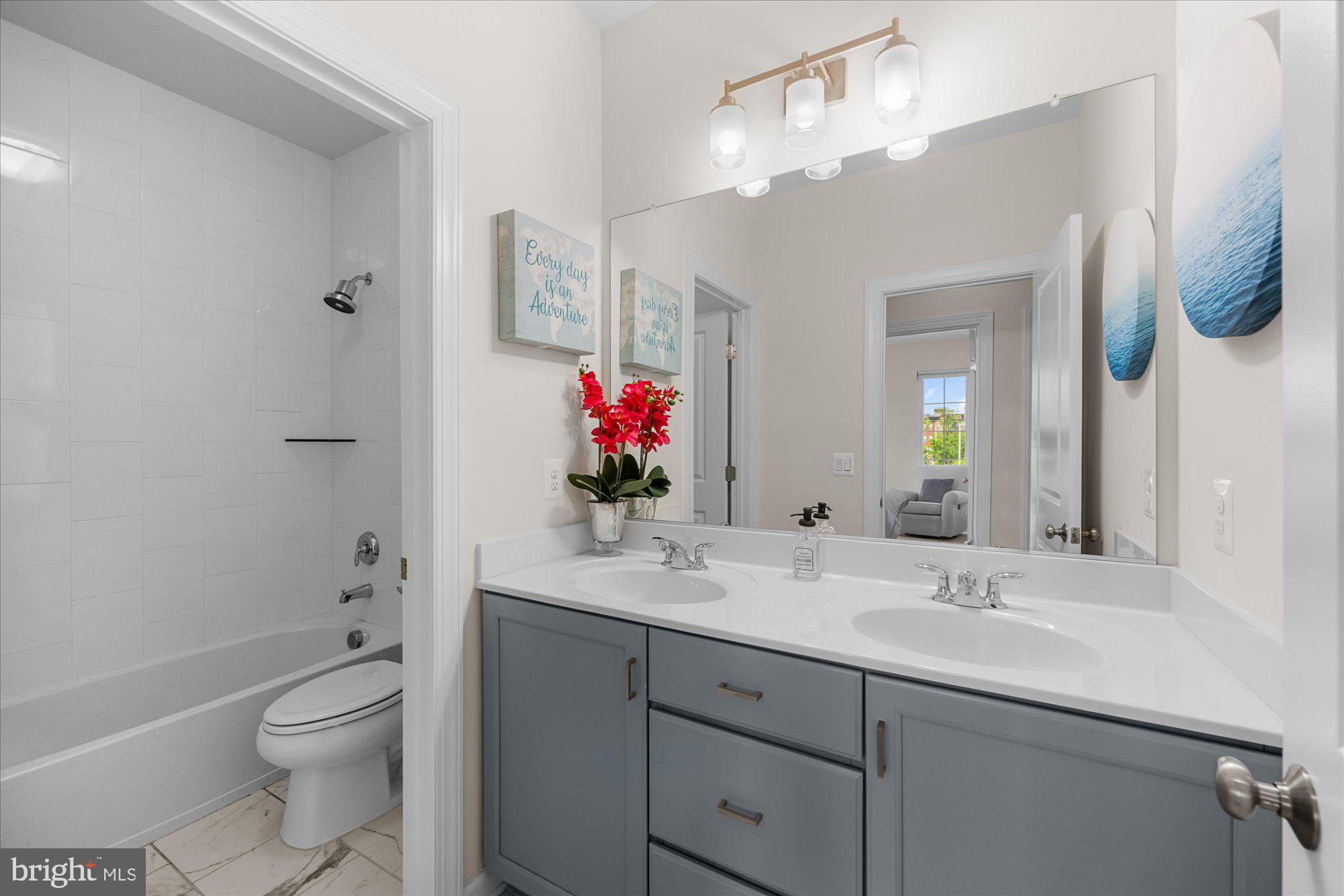 ONE LOUDOUN - Residential