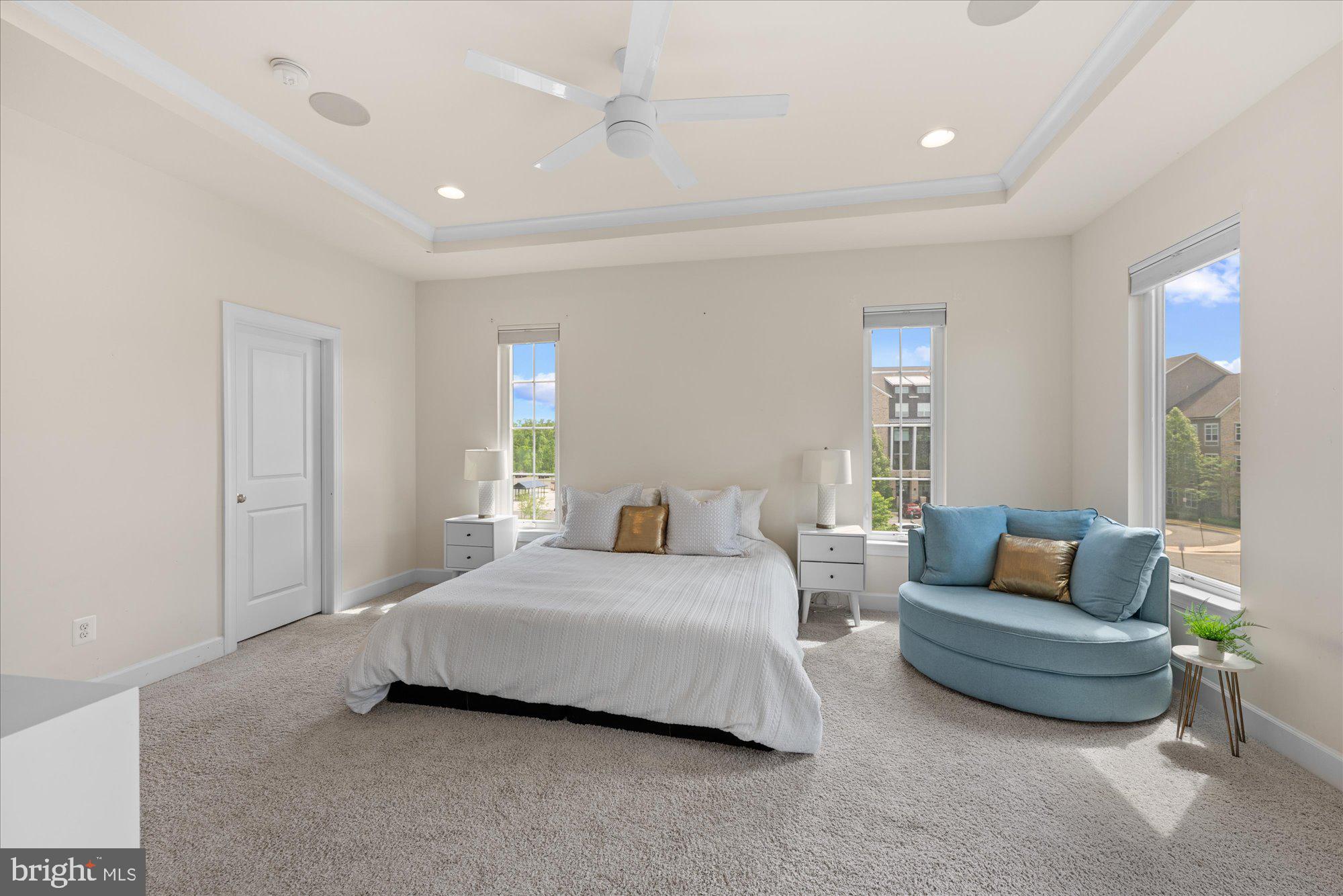 ONE LOUDOUN - Residential