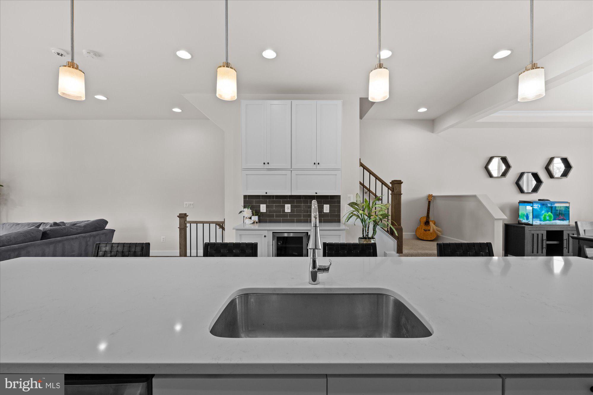 ONE LOUDOUN - Residential