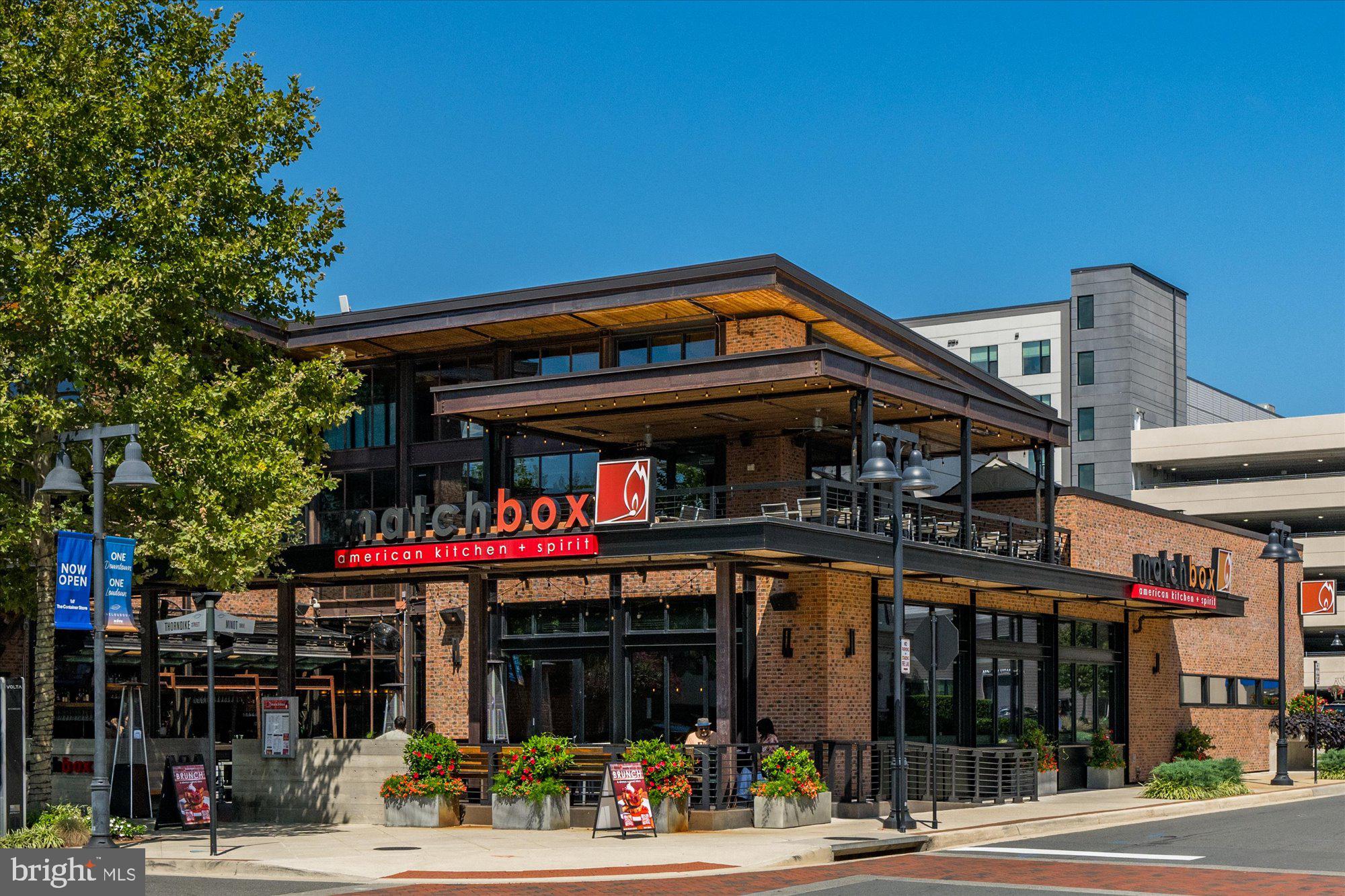 ONE LOUDOUN - Residential