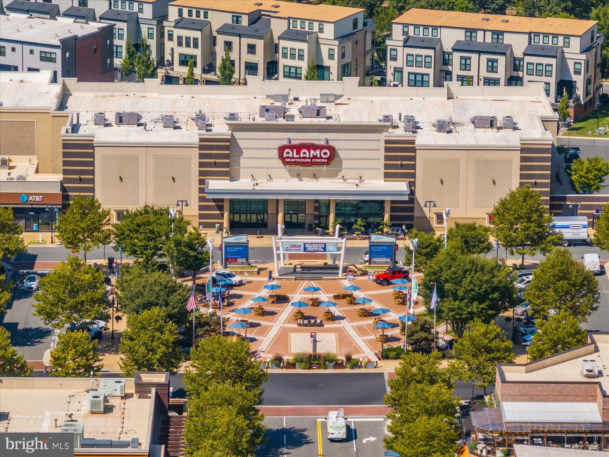 ONE LOUDOUN - Residential