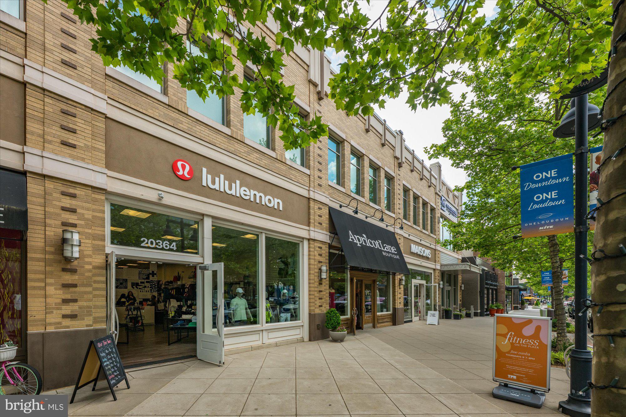 ONE LOUDOUN - Residential