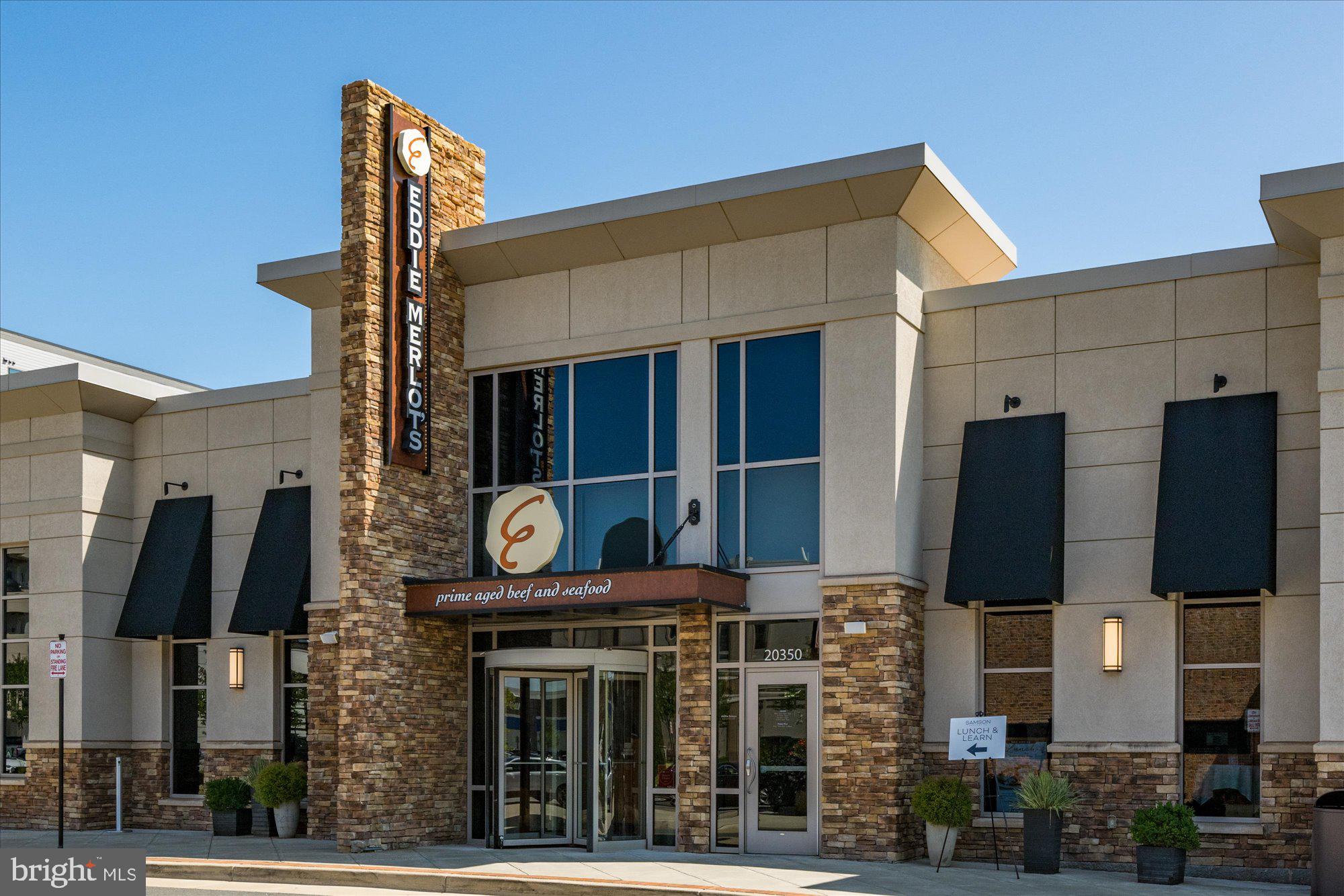 ONE LOUDOUN - Residential