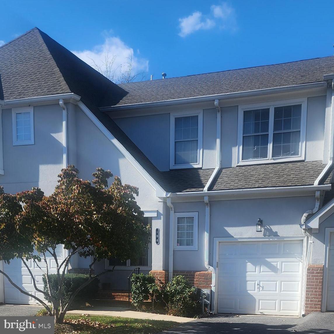 GREY ROCK VILLAS - Residential