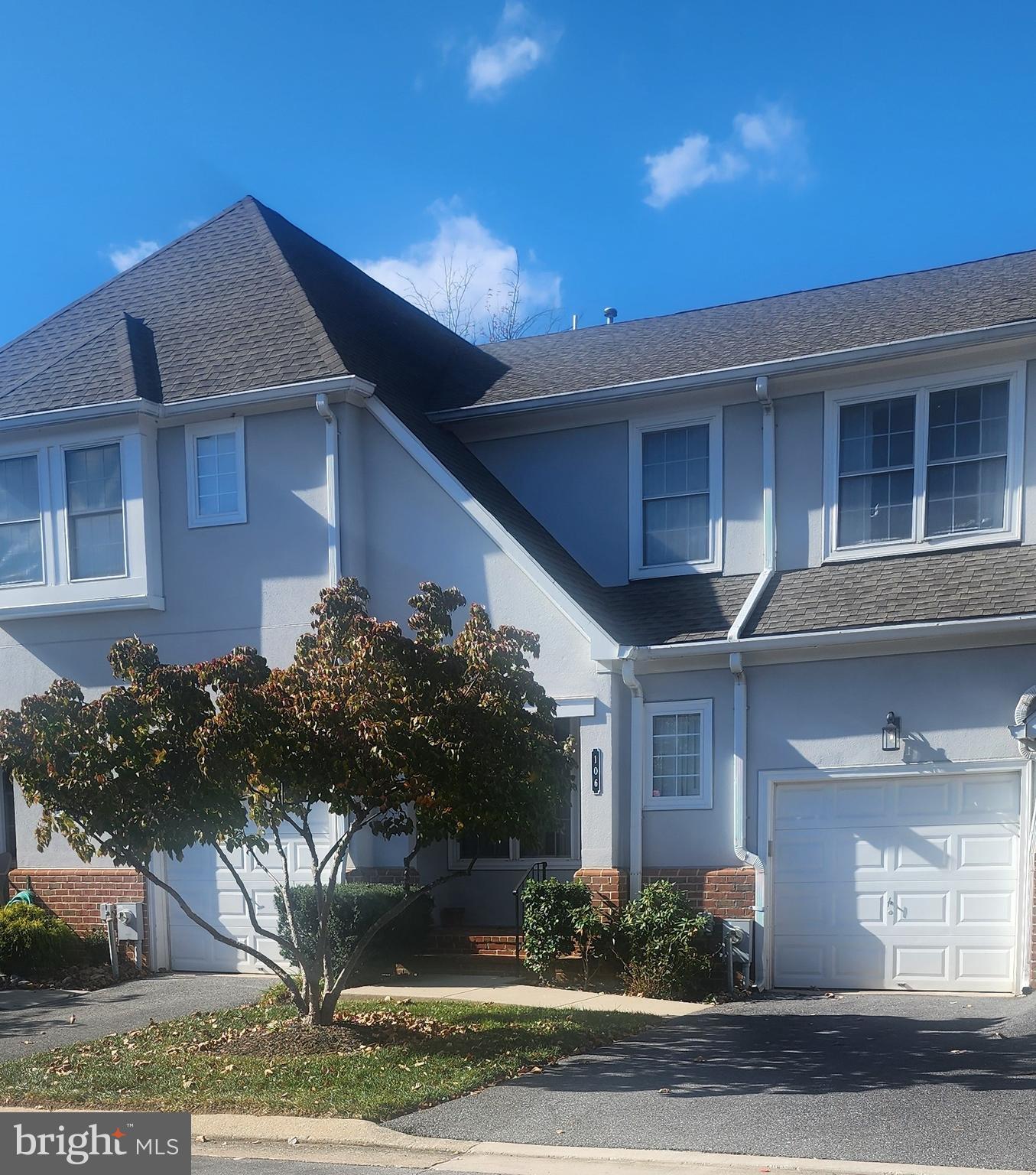 GREY ROCK VILLAS - Residential