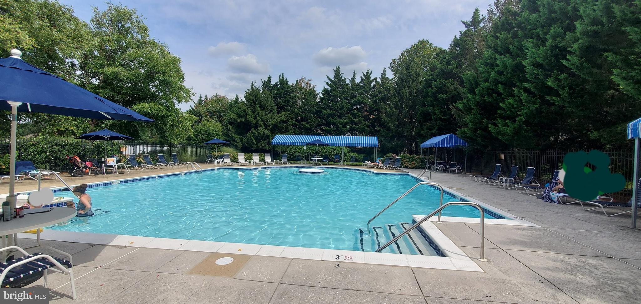 GREY ROCK VILLAS - Residential