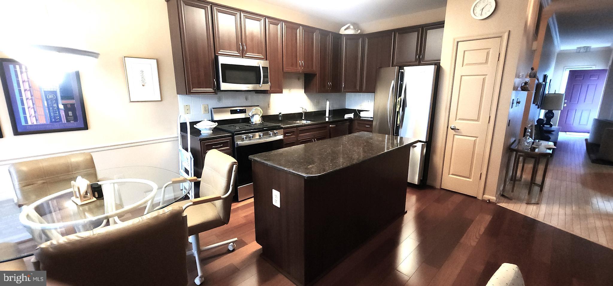 GREY ROCK VILLAS - Residential