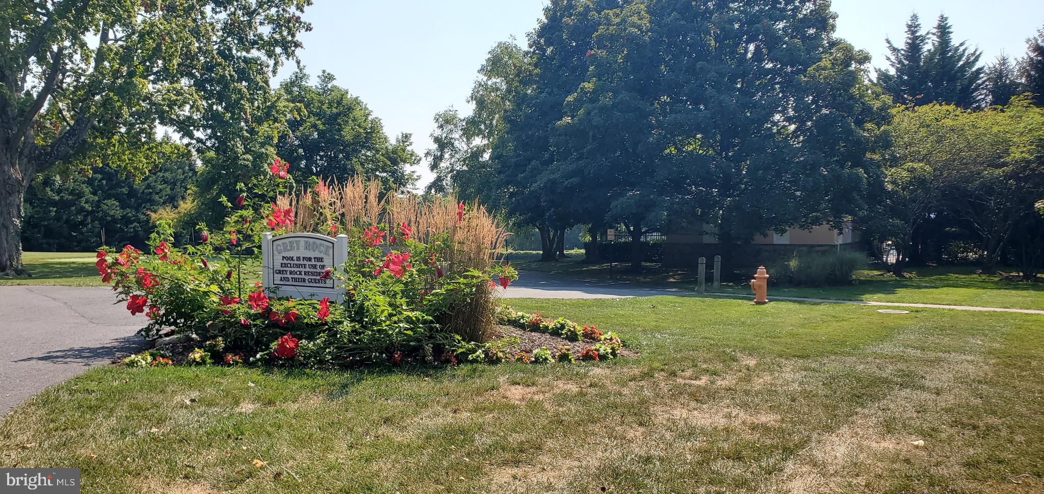 GREY ROCK VILLAS - Residential