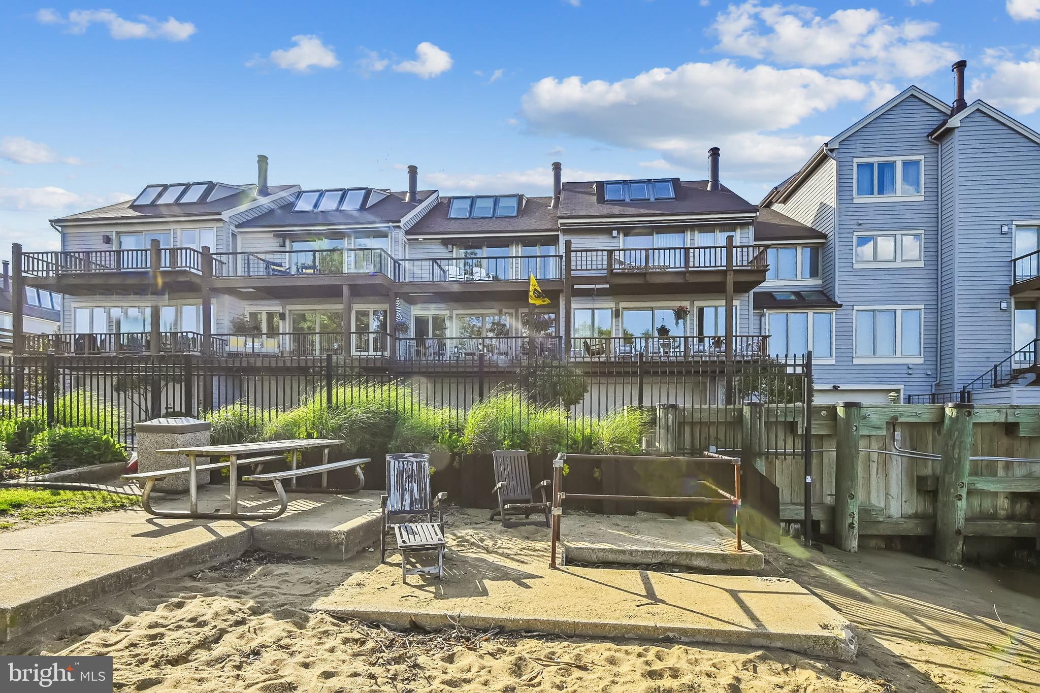 CHESAPEAKE LANDING - Residential