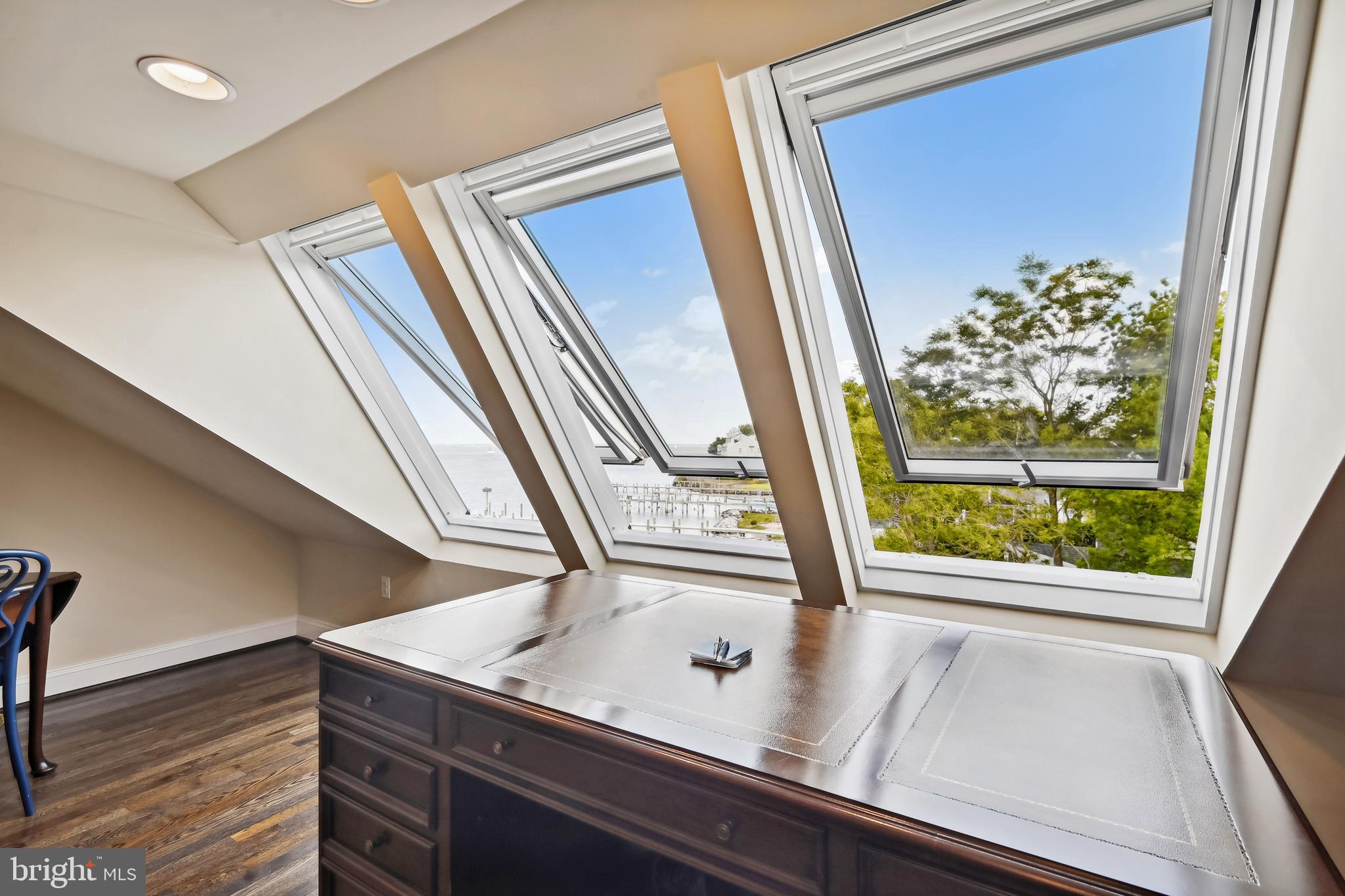 CHESAPEAKE LANDING - Residential