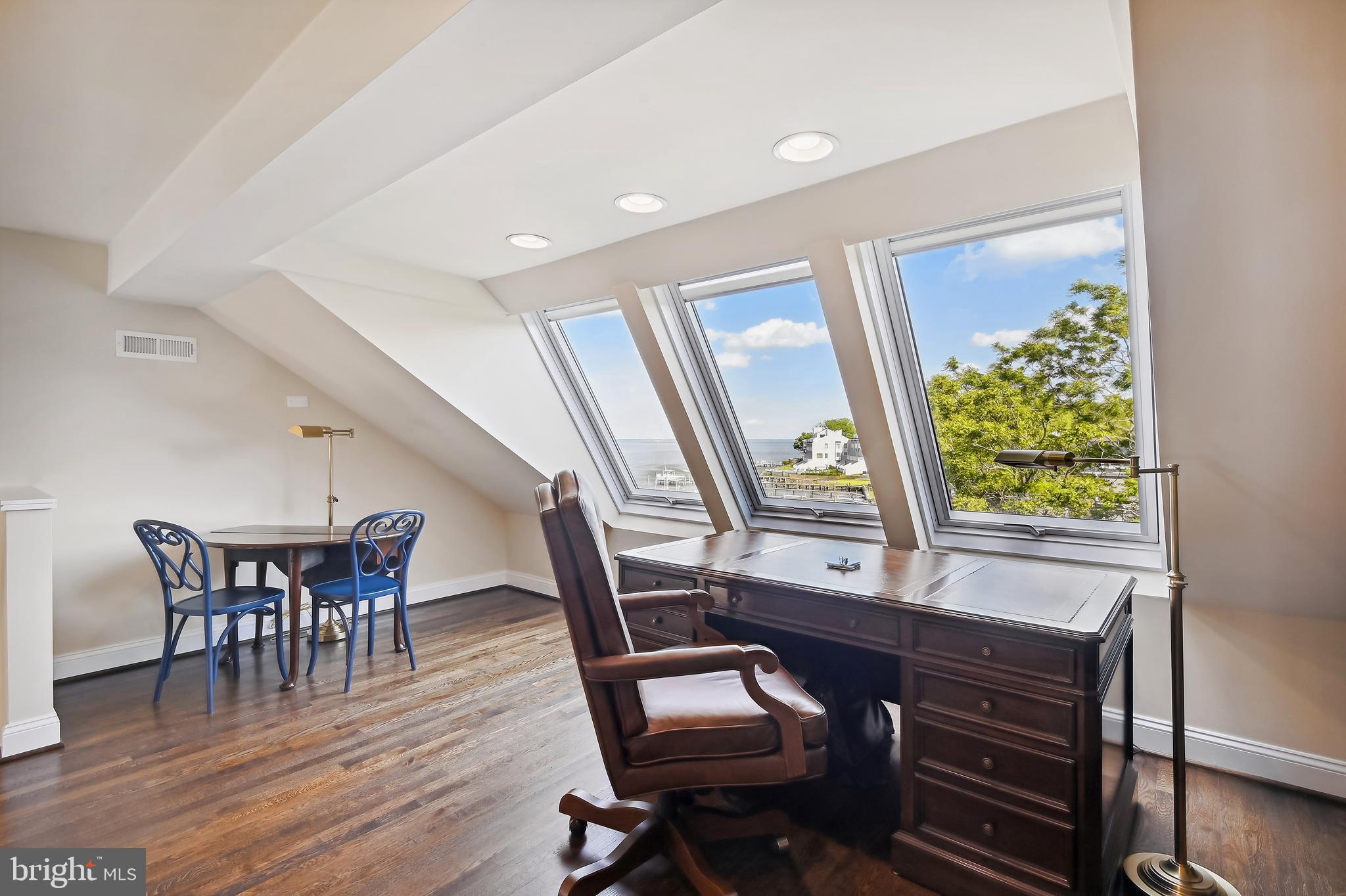 CHESAPEAKE LANDING - Residential