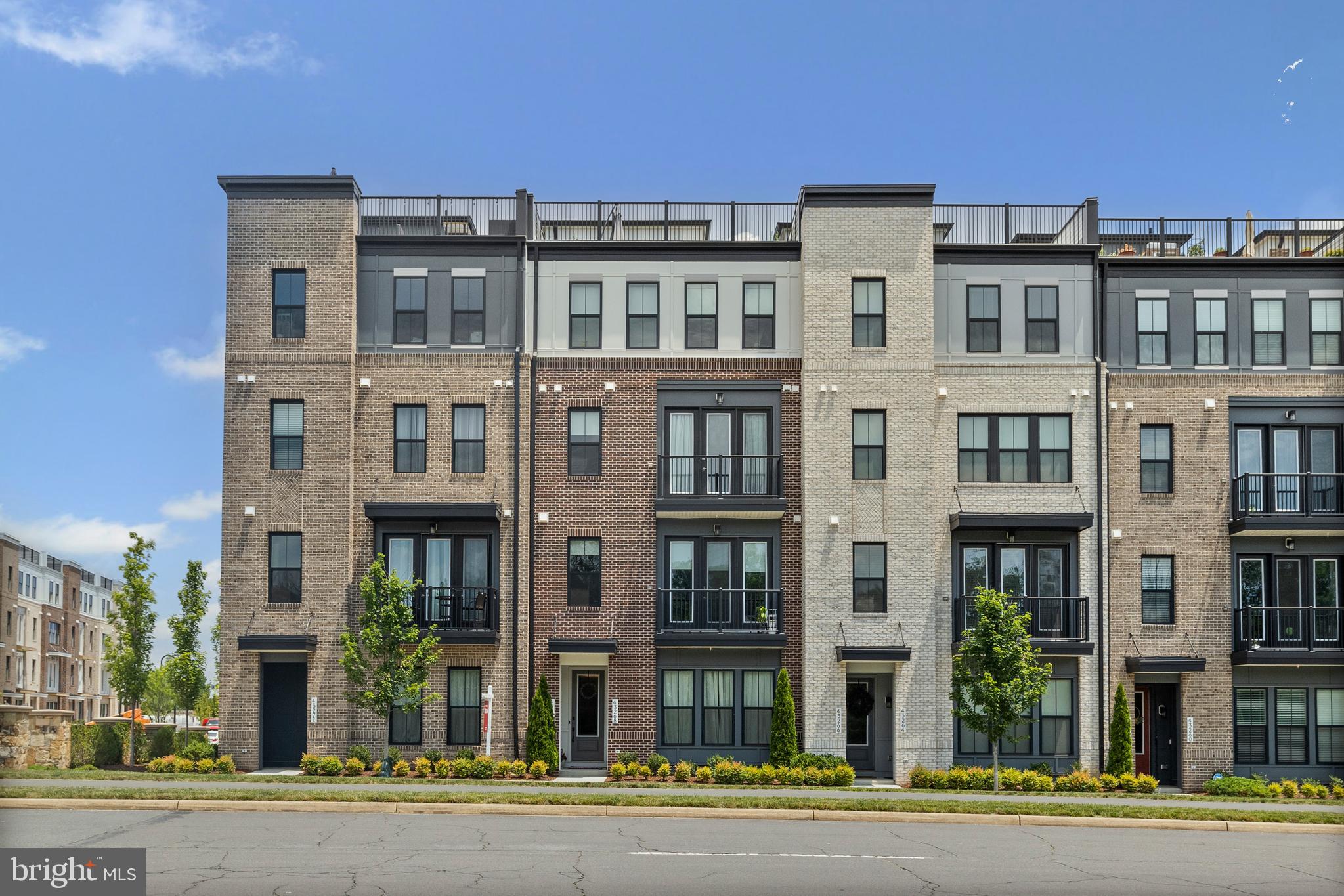 43270 FARRINGDON SQUARE