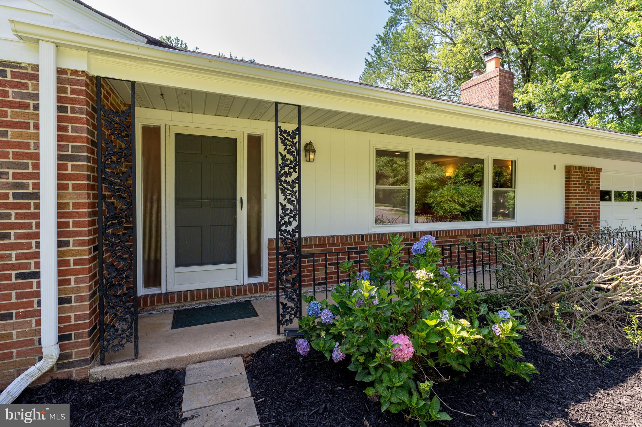 1515 IVY HILL ROAD