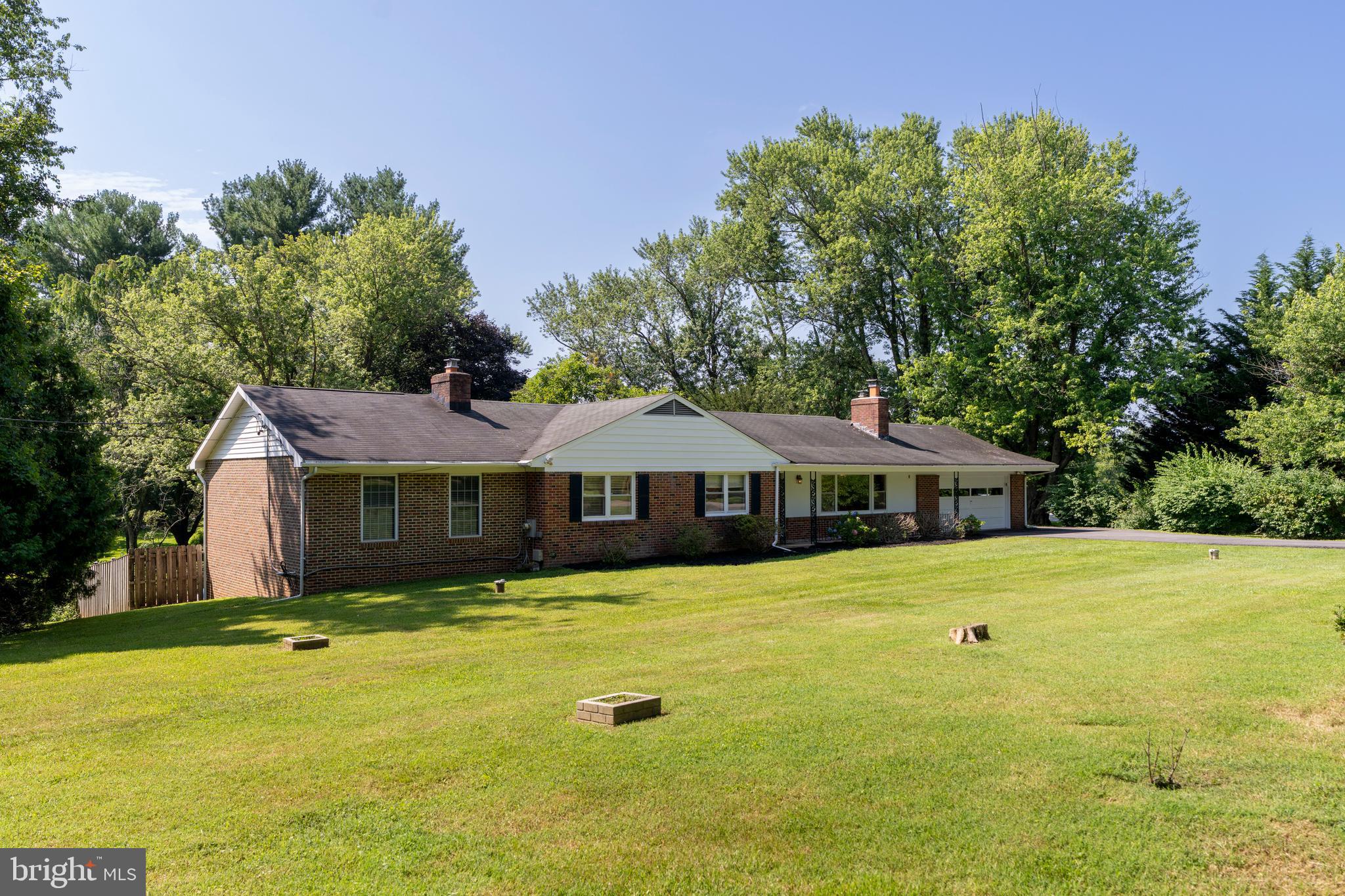 1515 IVY HILL ROAD