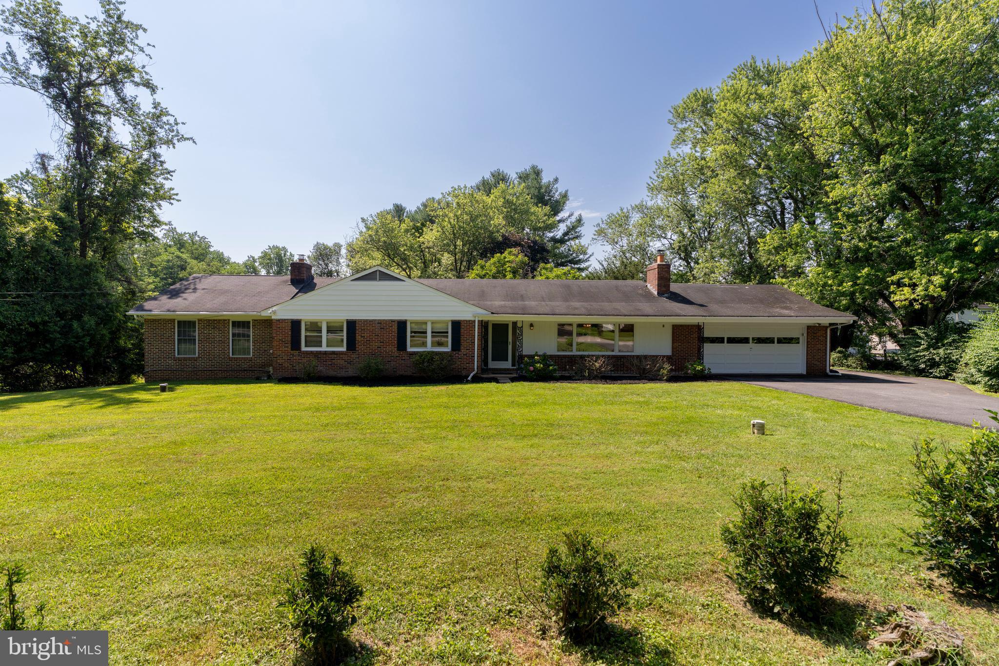 1515 IVY HILL ROAD