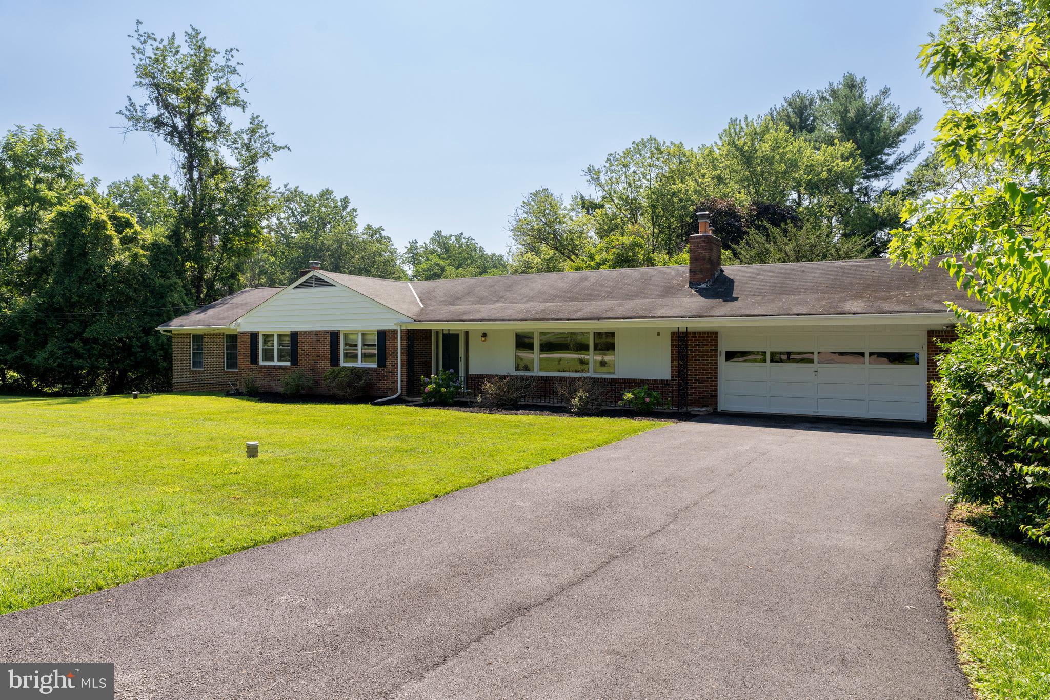 1515 IVY HILL ROAD