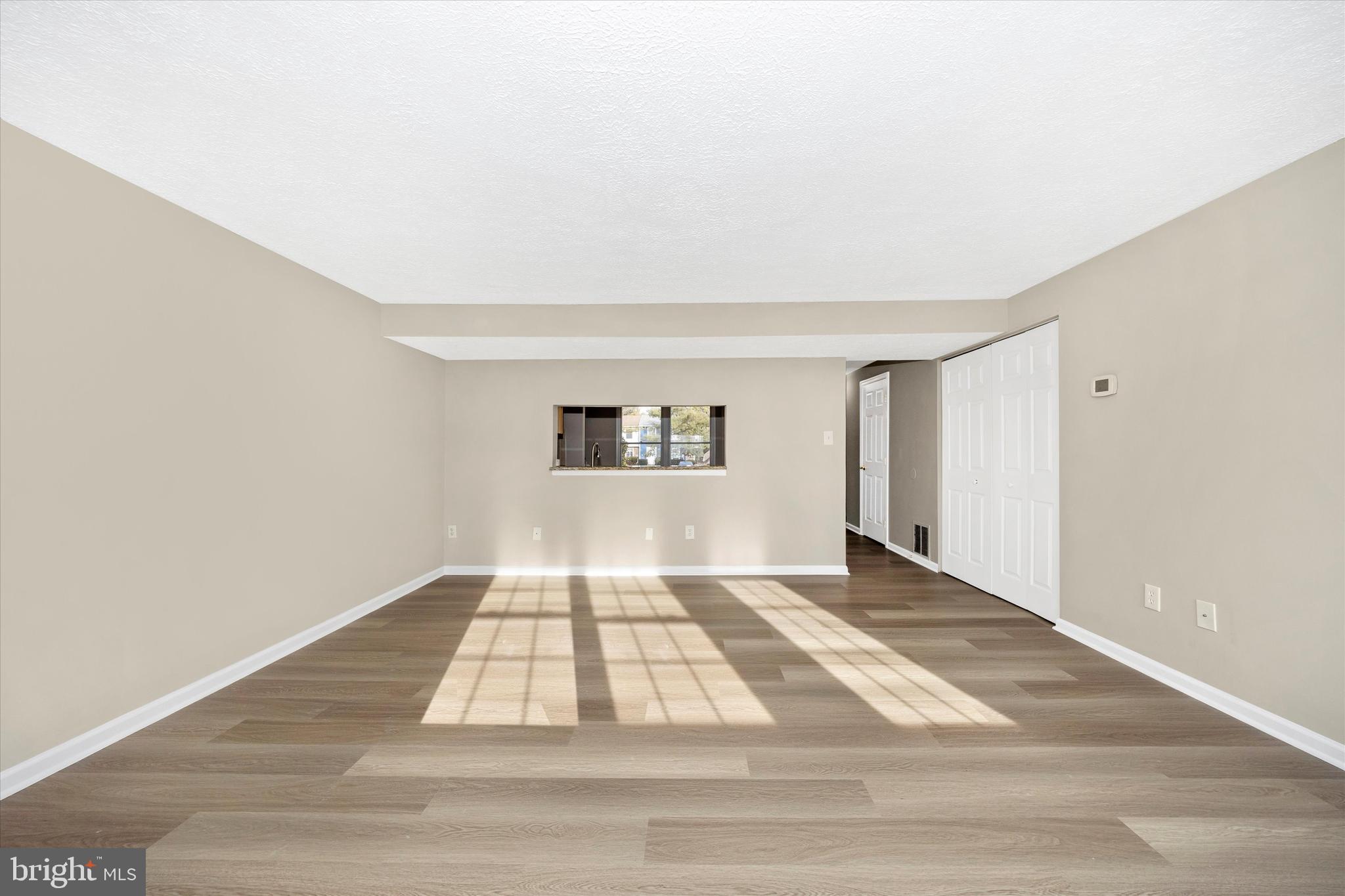 GLADE TOWN - Residential